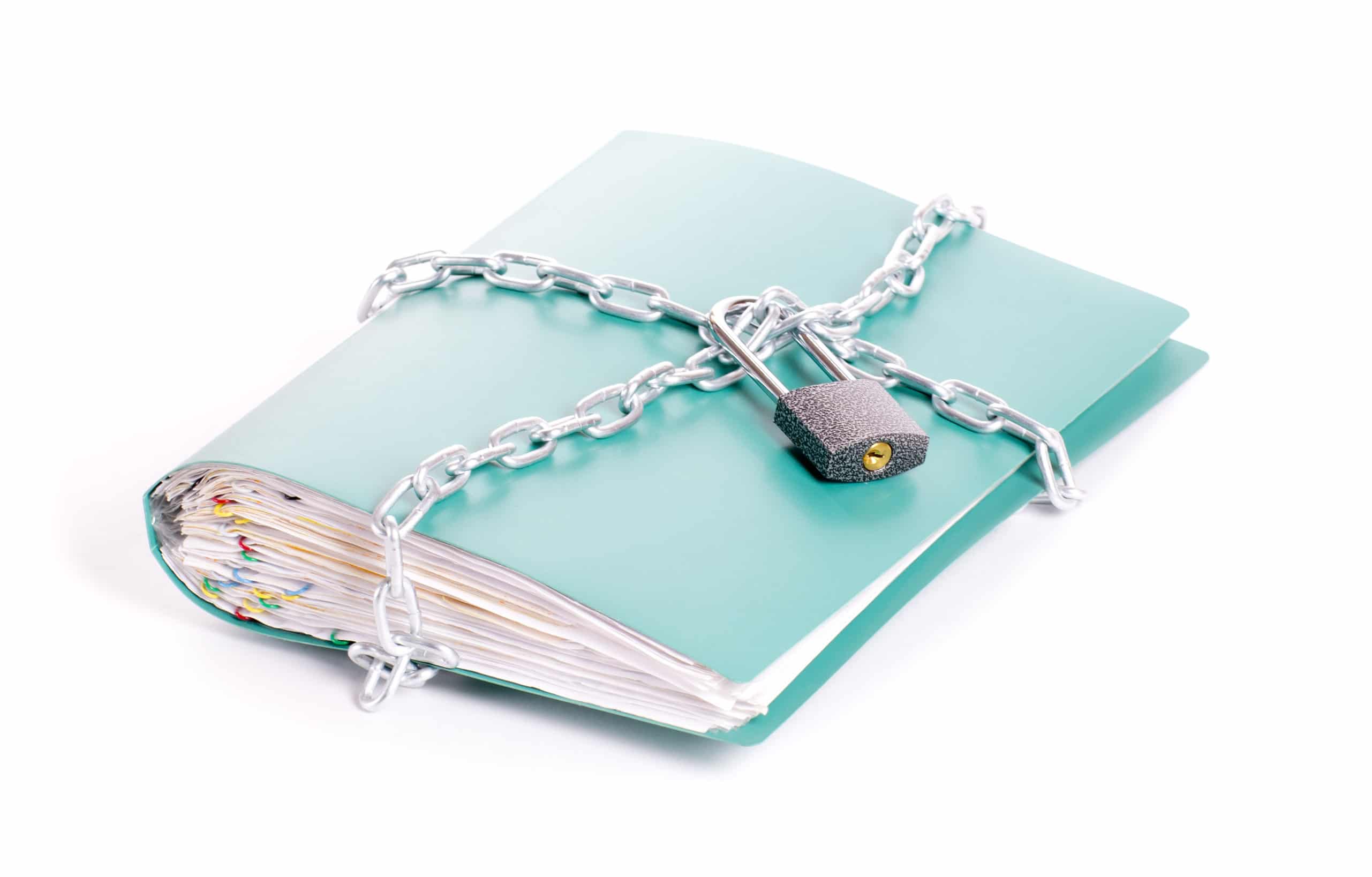 Folder security whit chain and padlock isolated